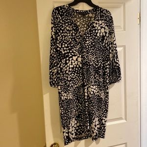 Banana Republic Black and White Jersey pullover dress Size Medium
